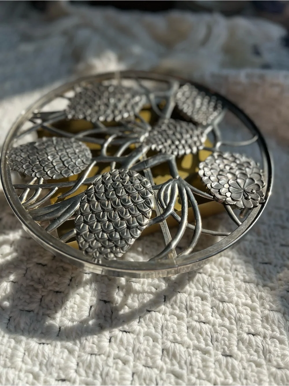 GODINGER Silver Plate Expand Pan Trivet Holiday Tree Pine Cone Design Dishware
